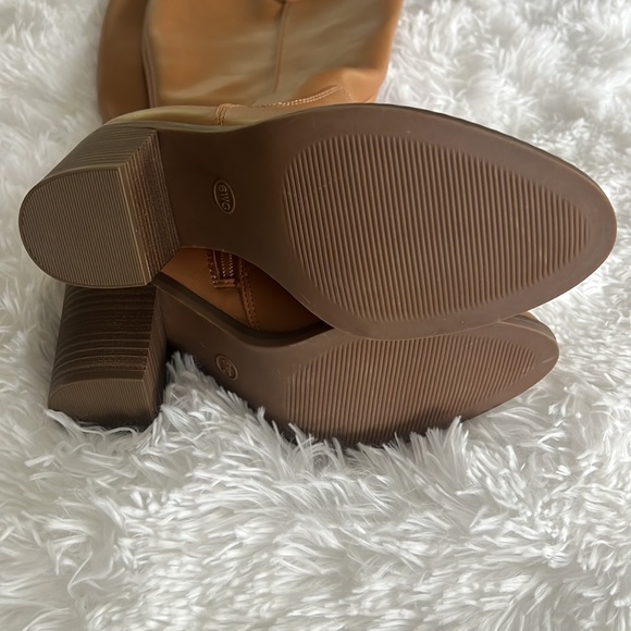 New! Women’s wide calf heeled boots - Picture 8 of 8